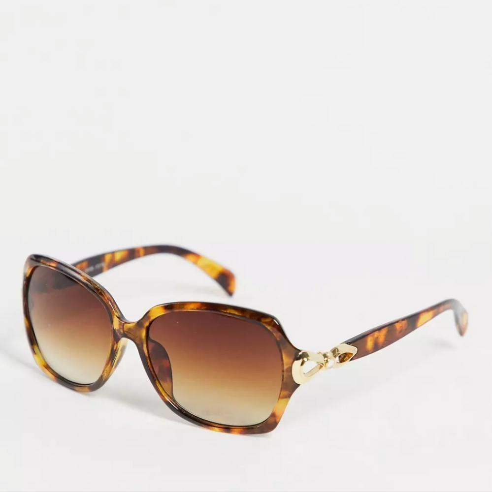 OASIS | Rhinestone Sunglasses in Tortoise Shell NWT - Picture 8 of 16